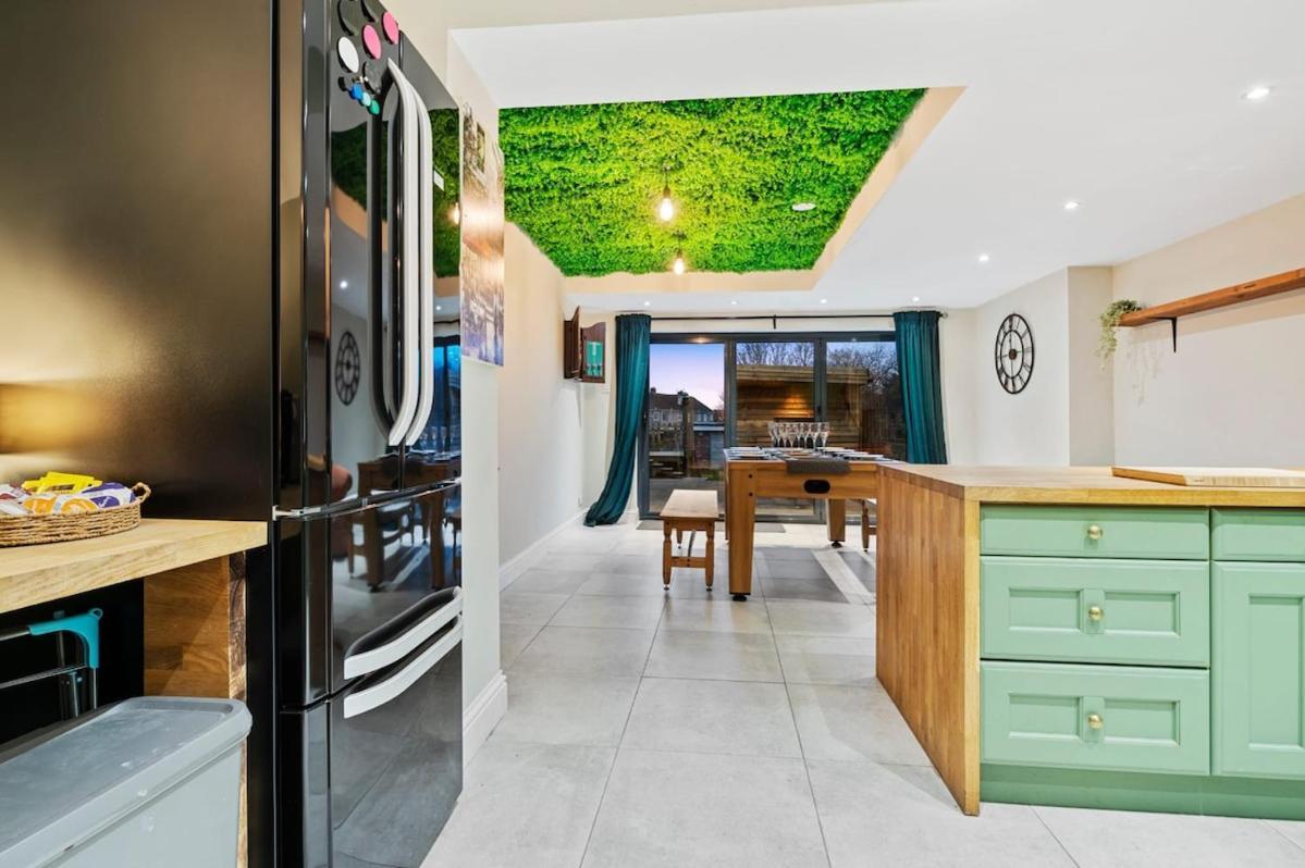 Holiday home Comfy And Stylish 4-br - Sleeps 8!